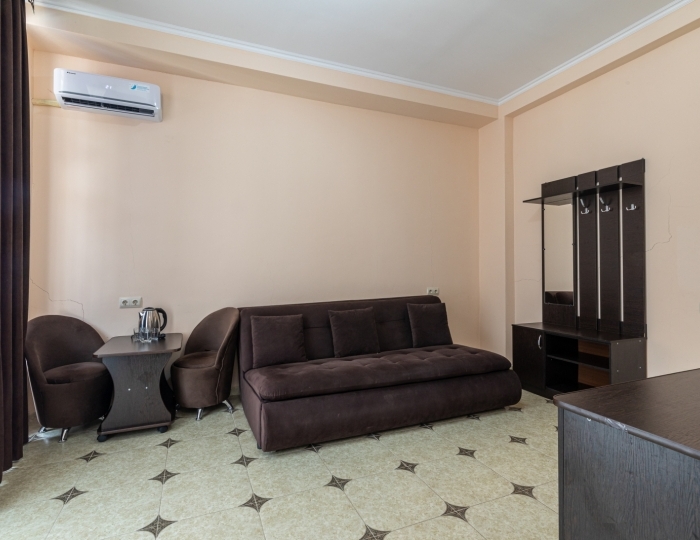 Люкс 2-местный 2-комнатный вид на море - Гостиница «Руслан» Гагра